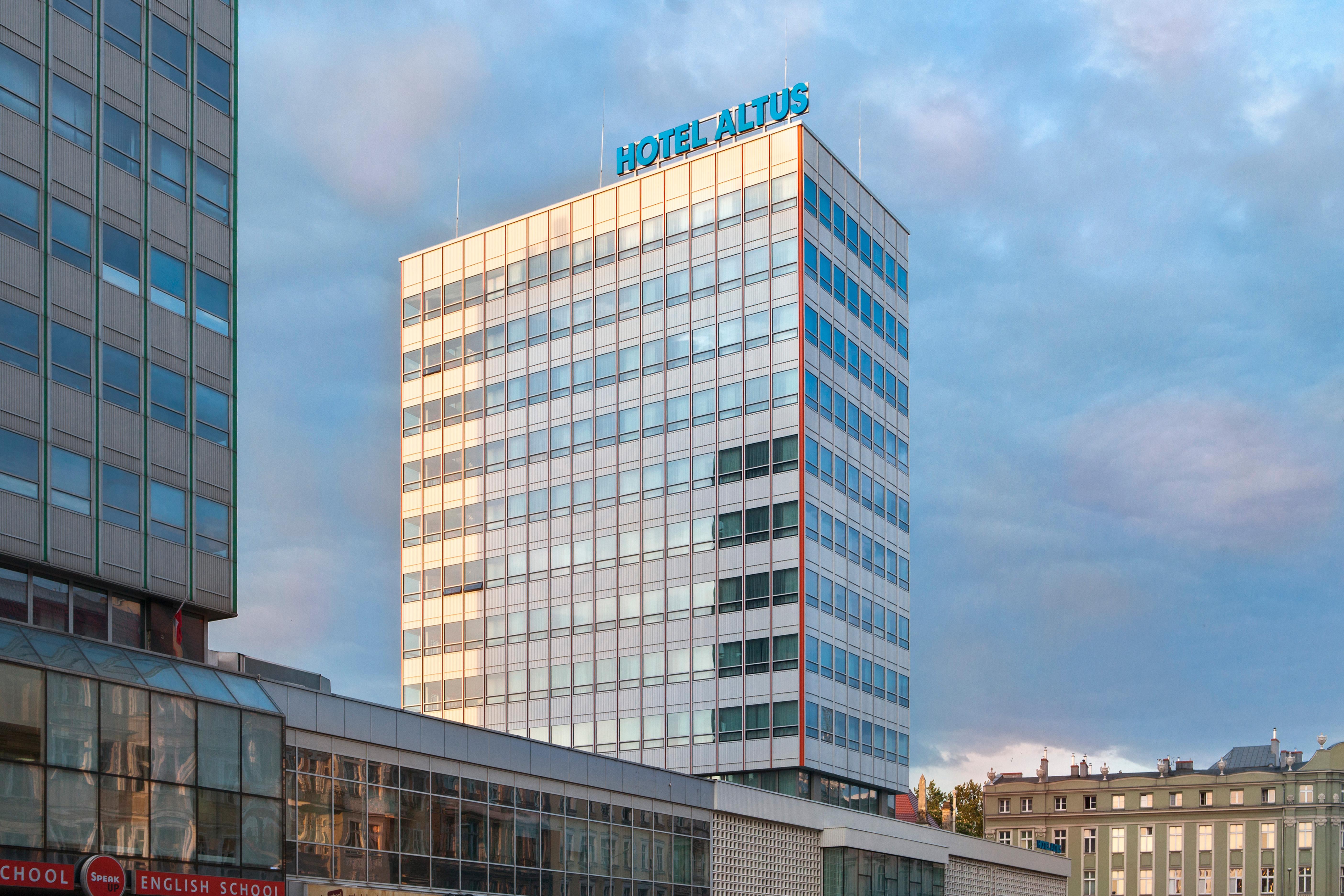 Hotel Altus Poznan Old Town - Destigo Hotels Bagian luar foto